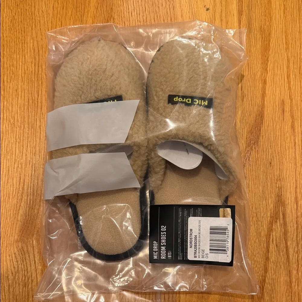BTS Room Slippers - Picture 1 of 2